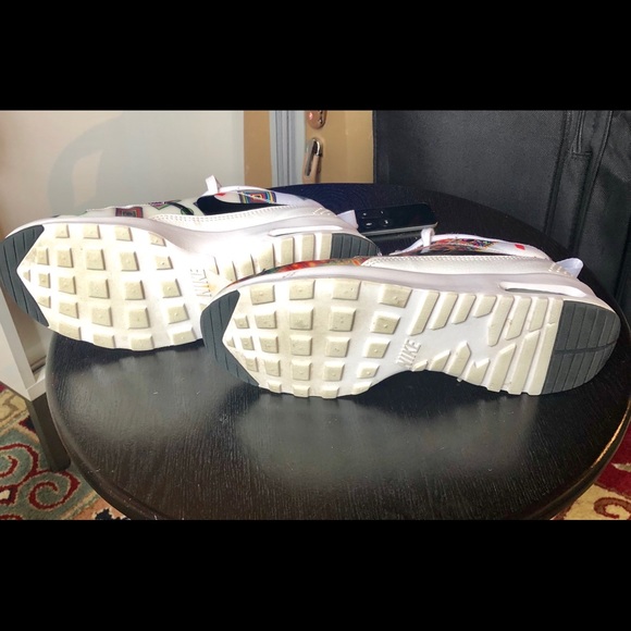 Nike sneakers - Picture 3 of 5